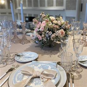 fwthumbRegency style table centre Pennyhill Park soft pinks and blue.jpg